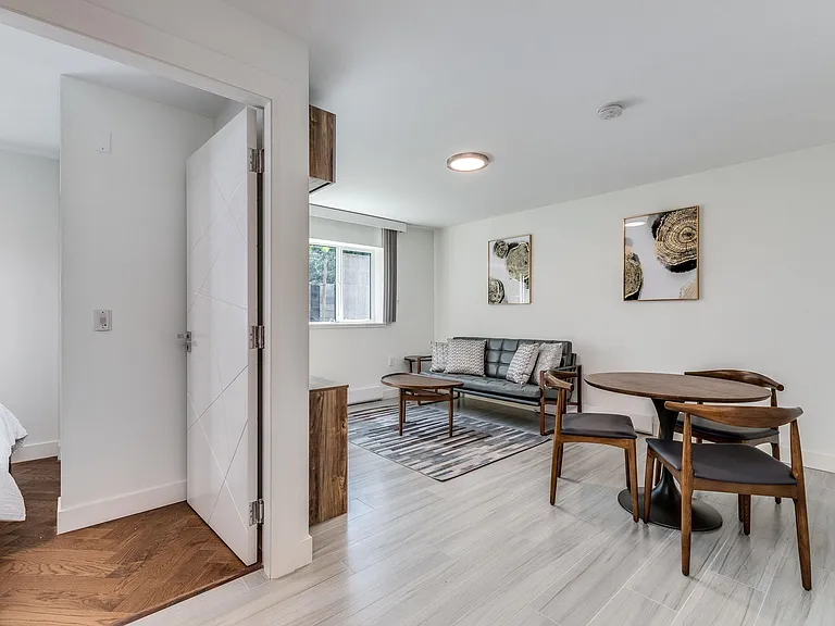1168 Pendrell St #101 — Photo 5