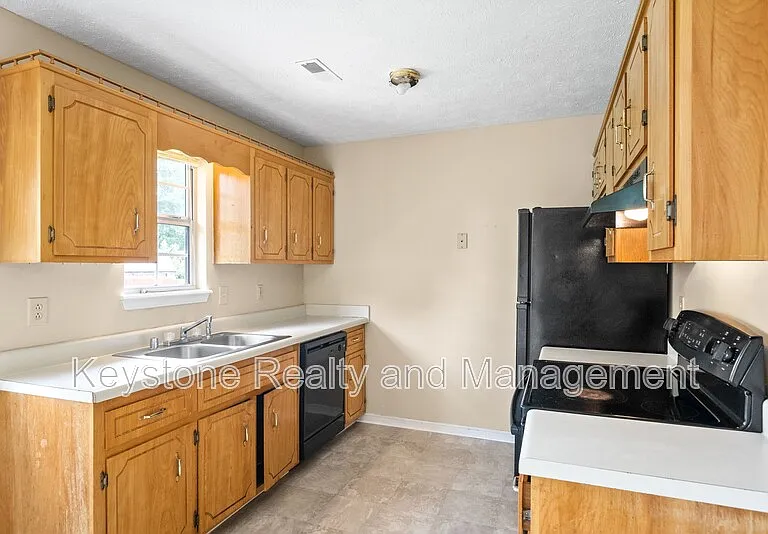 2080 Carneal Ln — Photo 7
