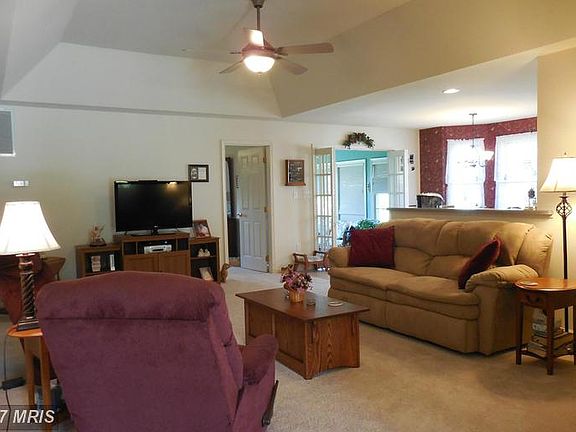 4th image of 11403 Nicole Dr