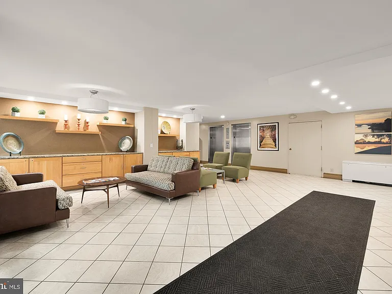 2401 H St NW #209 — Photo 4