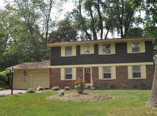 25 Southcross Trl, Fairport, NY 14450
