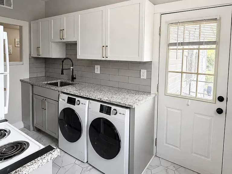 1213 Habersham St — Photo 3
