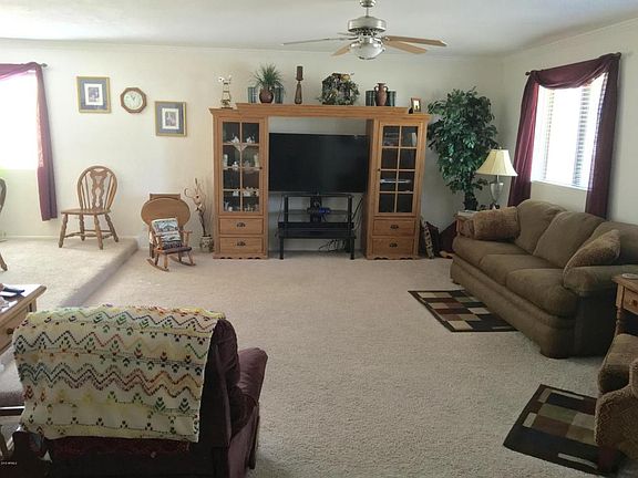 4th image of 3015 E Sierra St