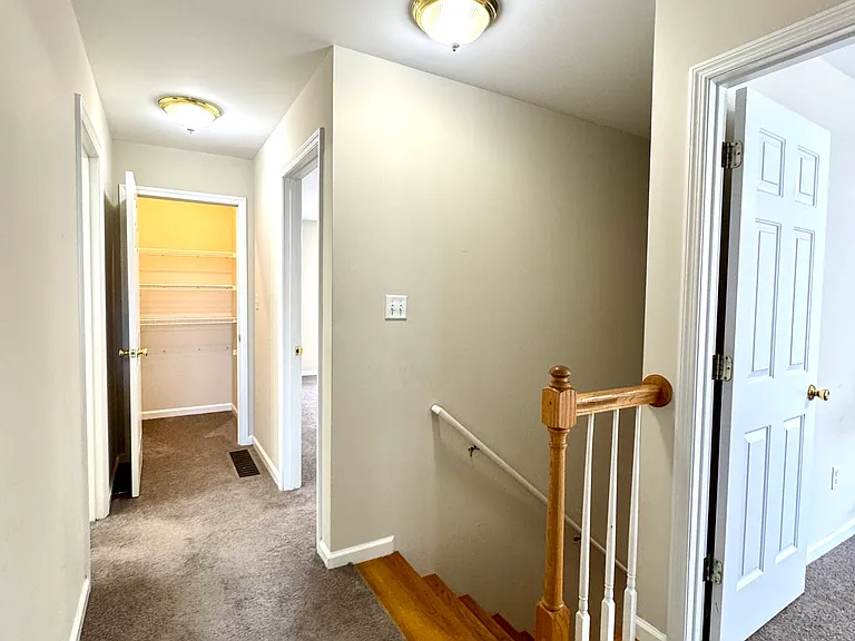 641 Hampton Way #B — Photo 30