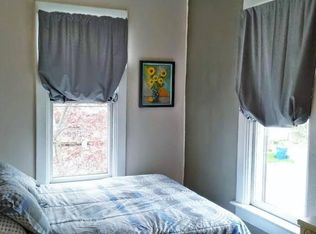 615 Fulton St APT 3, Grand Haven, MI 49417