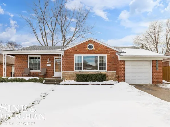 21604 Benjamin St, Saint Clair Shores, MI 48081