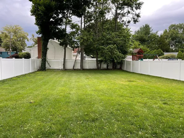 54 Cypress Rd, Milton, MA 02186