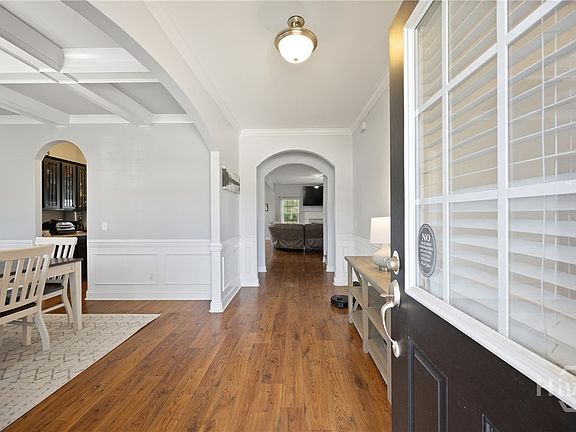 3rd image of 129 Endicott Drive