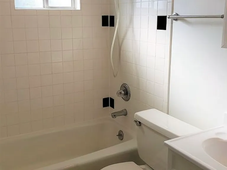 820 S Curry Pike — Photo 11