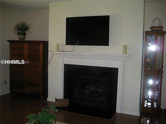 2nd image of 6 Village North Dr APT 14