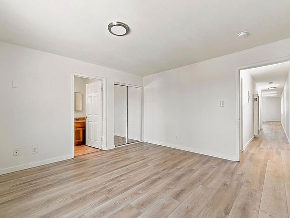 4th image of 9212 Avalon Blvd #1