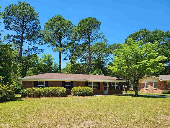 2nd image of 505 Dyches Dr