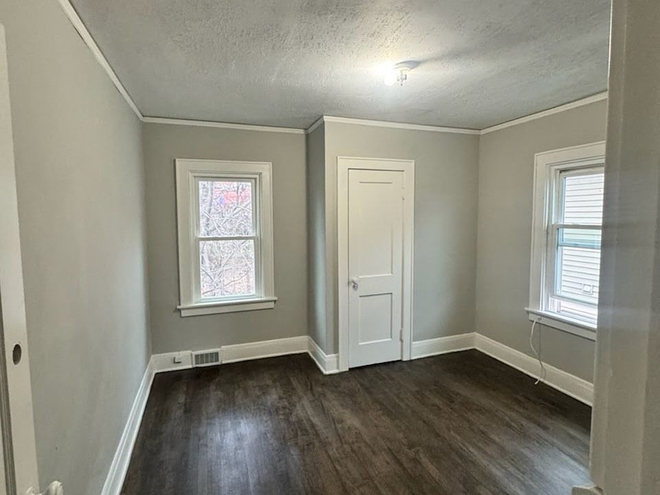 2nd image of 2452 W Michigan St