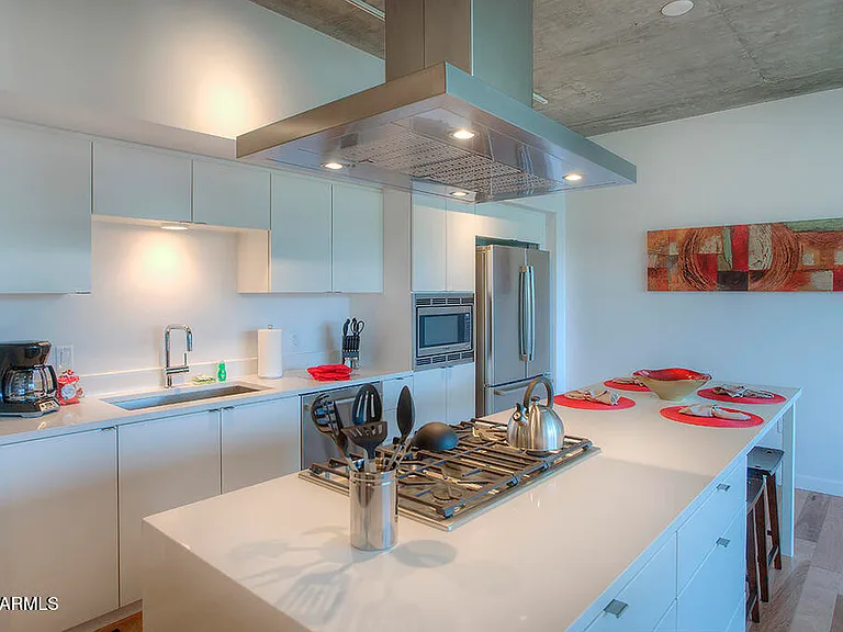 100 W Portland St #506 — Photo 6