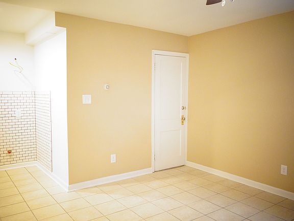 4th image of 806 Houston Ave APT 4
