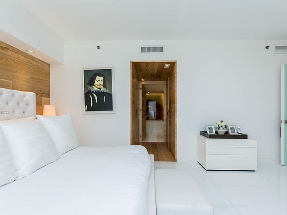 3rd image of 465 Brickell Ave APT 2301