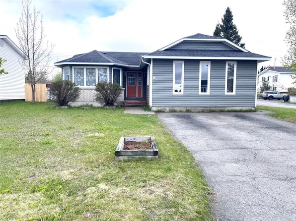 9 Aspen Heights, Grand Falls-Windsor, NL A2B1G7