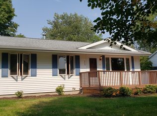 223 River Dr, Dekalb, IL 60115