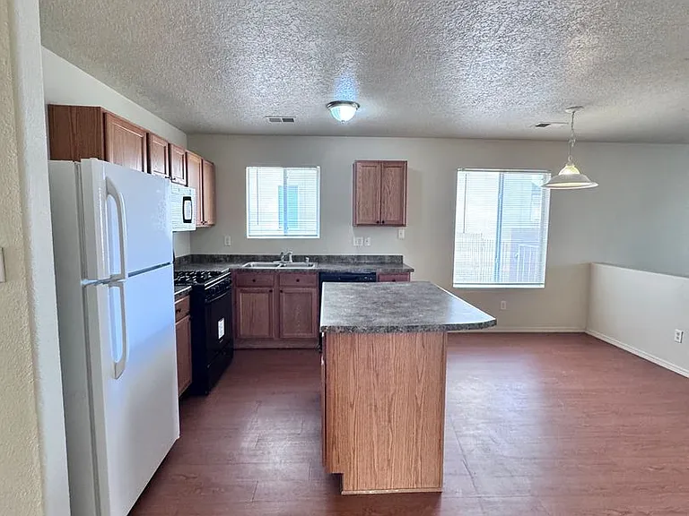 760 Deerbrush Ct SW — Photo 5