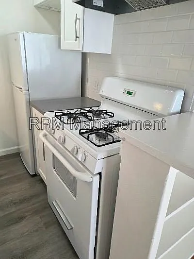 1 bed, 1.0 bath, $1,825 — Photo 3