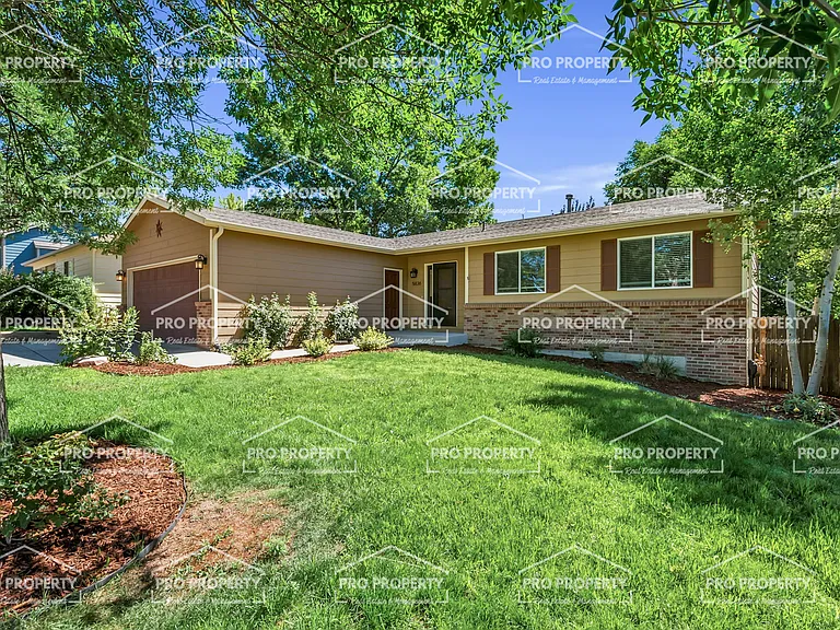5836 Colby St — Photo 2
