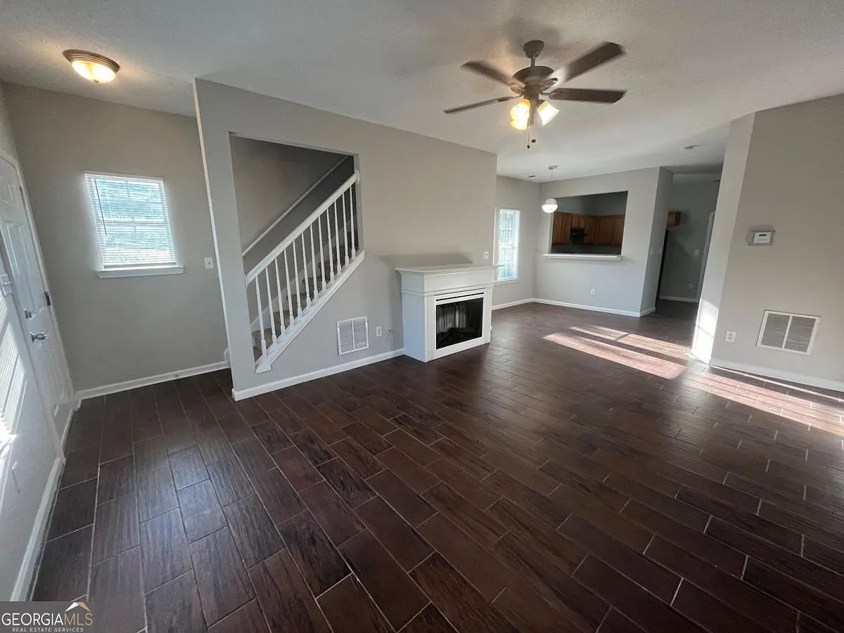 Building Photo - 3604 Ginnis Rd SW #1