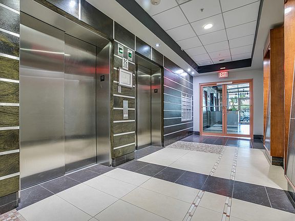 4th image of 320 N 1st St #912