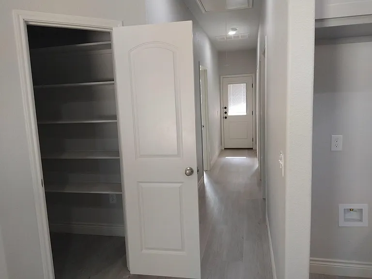 1000 Wood Hollow Dr — Photo 6