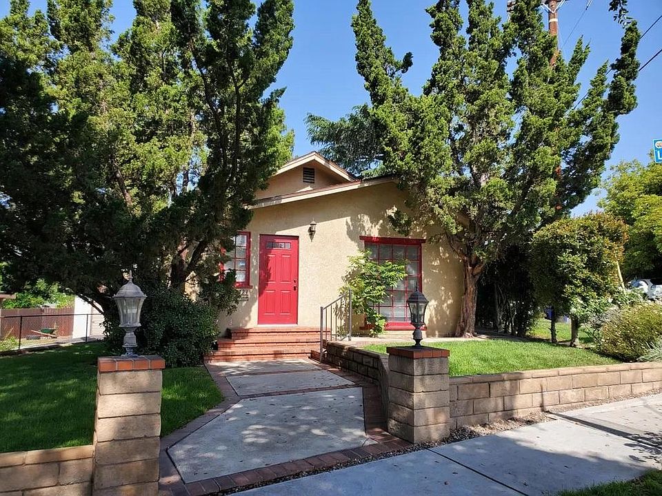 1st image of 4723 La Crescenta Ave