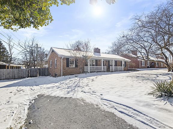 3rd image of 3404 Belvoir Dr
