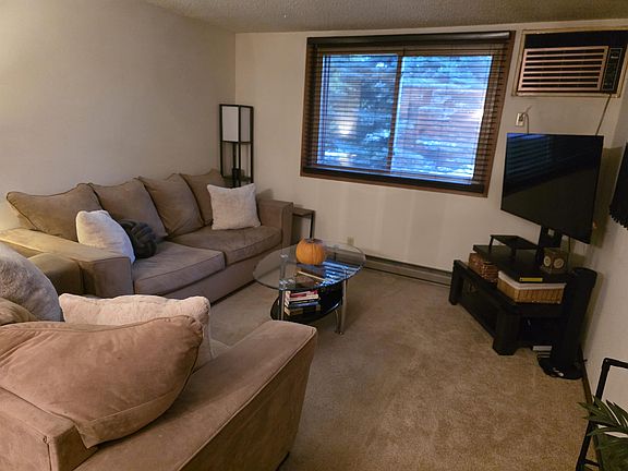 2nd image of 817 Cheshire Ct