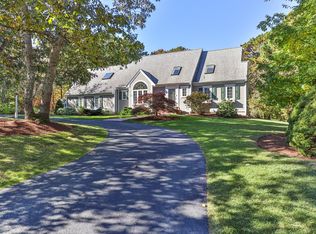 5 Nicholas Dr, Yarmouth Port, MA 02675