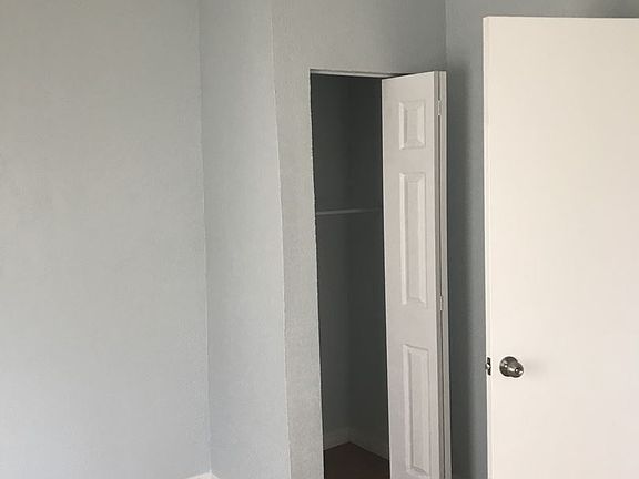3rd image of 816 N New York Ave