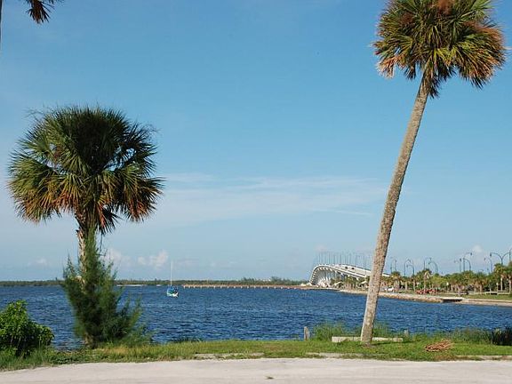 Jensen Beach River View