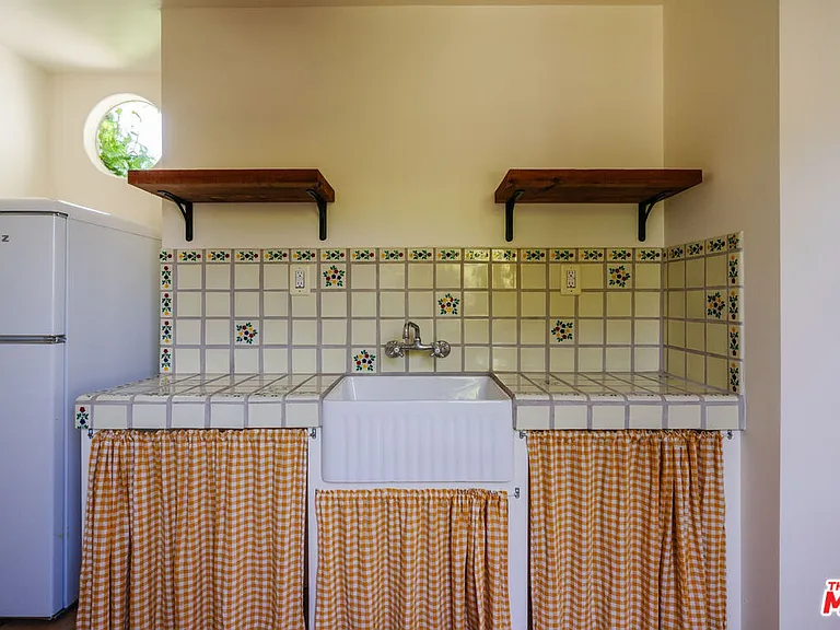2735 Clyde Ave — Photo 48