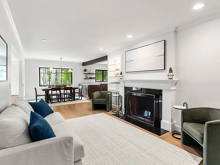 6 Sagamore Grv — Photo 37