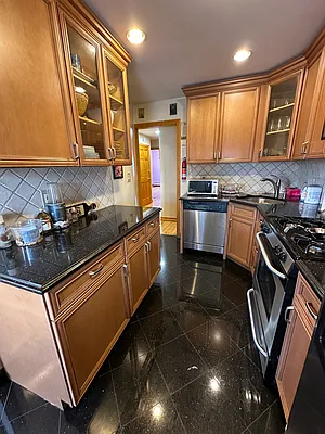 Rented by ERNY LLC | media 28