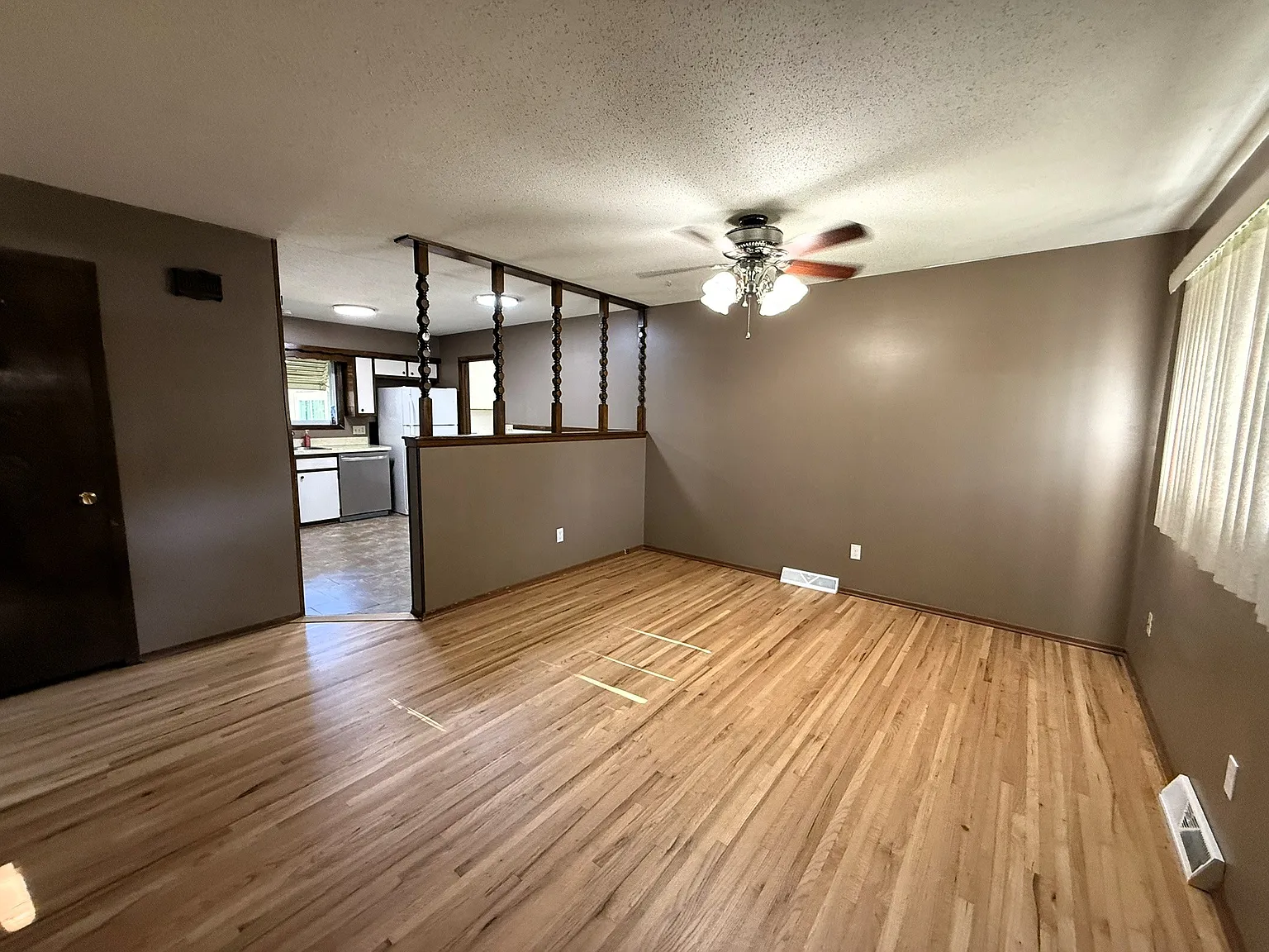 4 bed, 1228 sqft, $1,550 — Photo 3