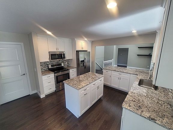 2nd image of 5204 Forest Glen Dr