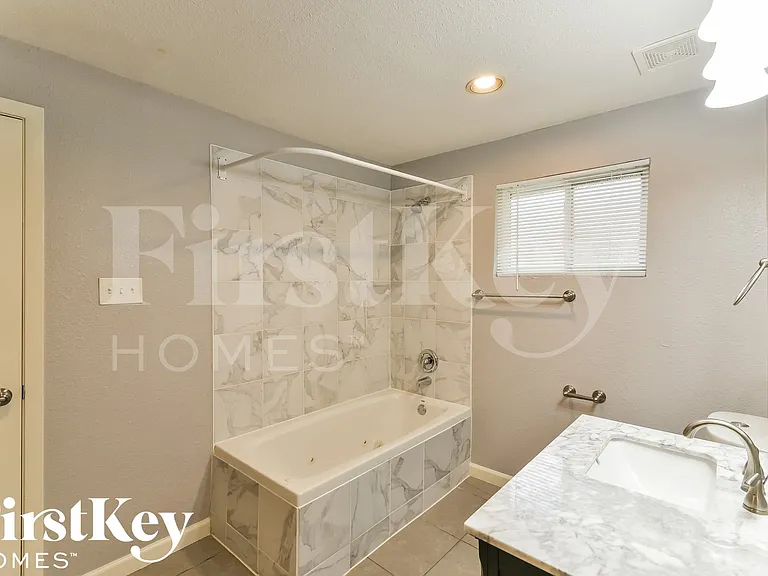 2502 Costa Mesa Dr — Photo 11