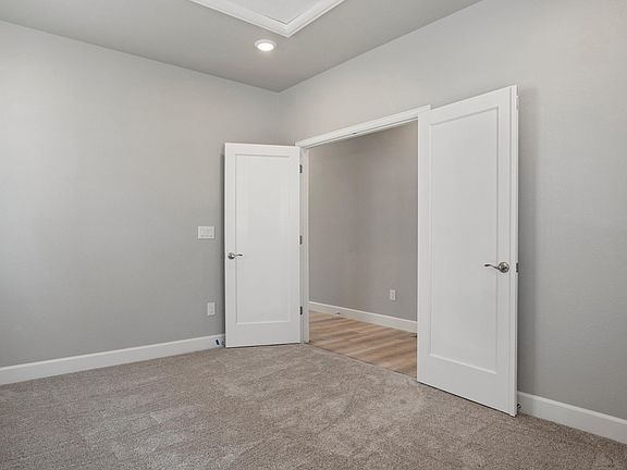 The Columbine floorplan, flex space.