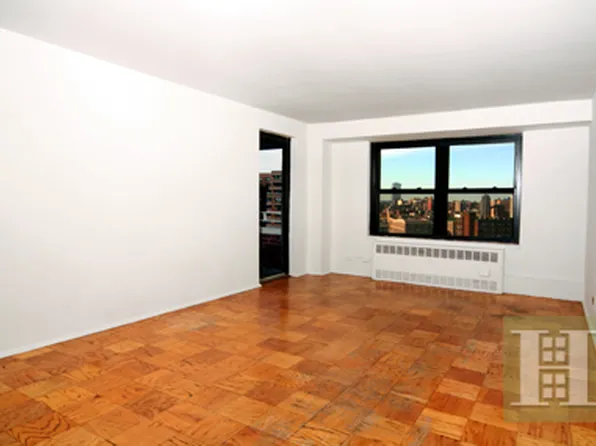 415 Grand Street image 1 of 4