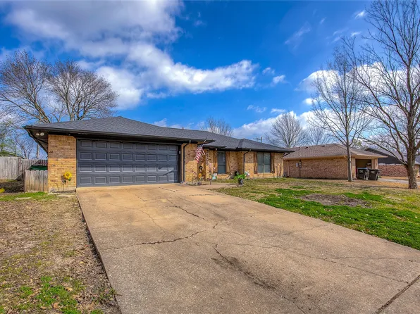 3408 Canton St, Greenville, TX 75402