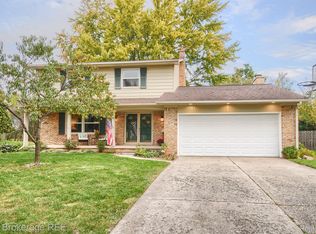 5515 Old Franklin Rd, Grand Blanc, MI 48439