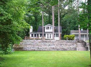 8530 W Higgins Lake Rd, Roscommon, MI 48653