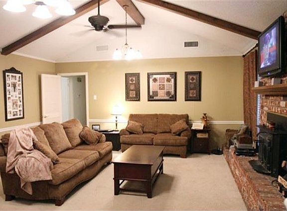 4th image of 102 Savoy Dr #2