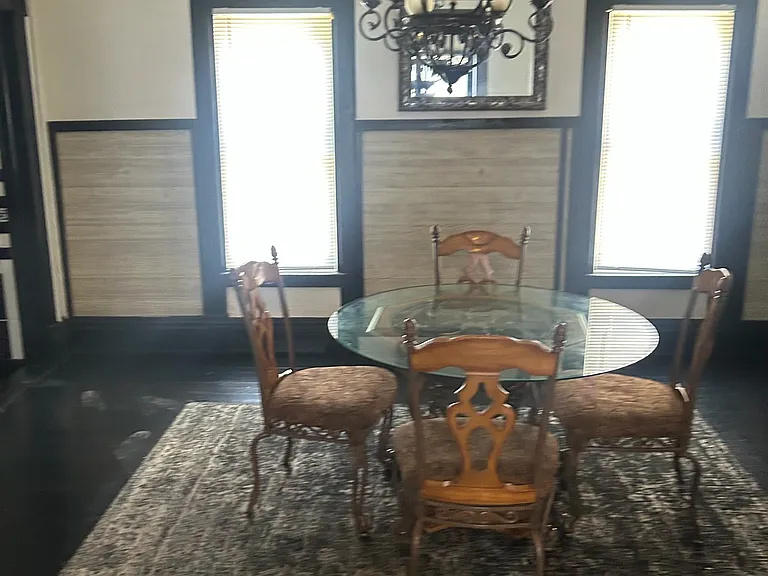 236 W Broadway St #1 — Photo 6