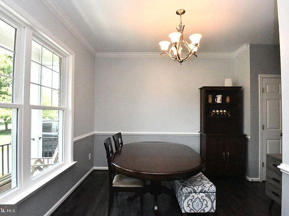 4th image of 475 Cardinal Ln