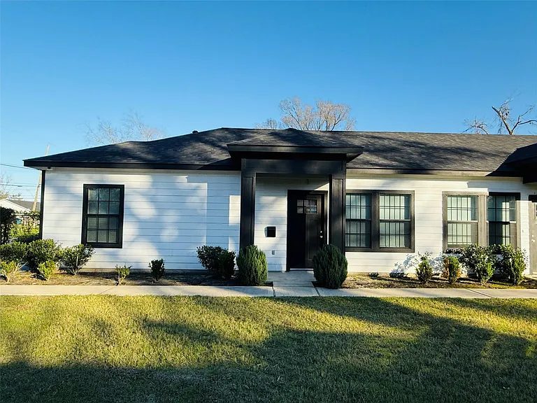 4802 Cruse Rd #1 — Photo 3