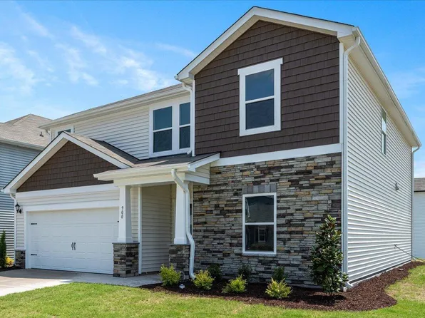 900 Avonmore Dr, Wendell, NC 27591